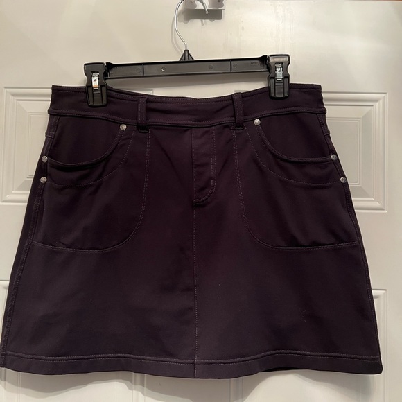 Athleta Dresses & Skirts - Athleta Casual Skort Women’s Black Sz. Medium